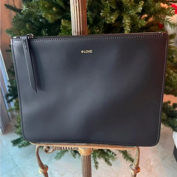NWT- GREAT 🎁 Ports 1961 men’s skinny black clutch with logo on front - Picture 15 of 16
